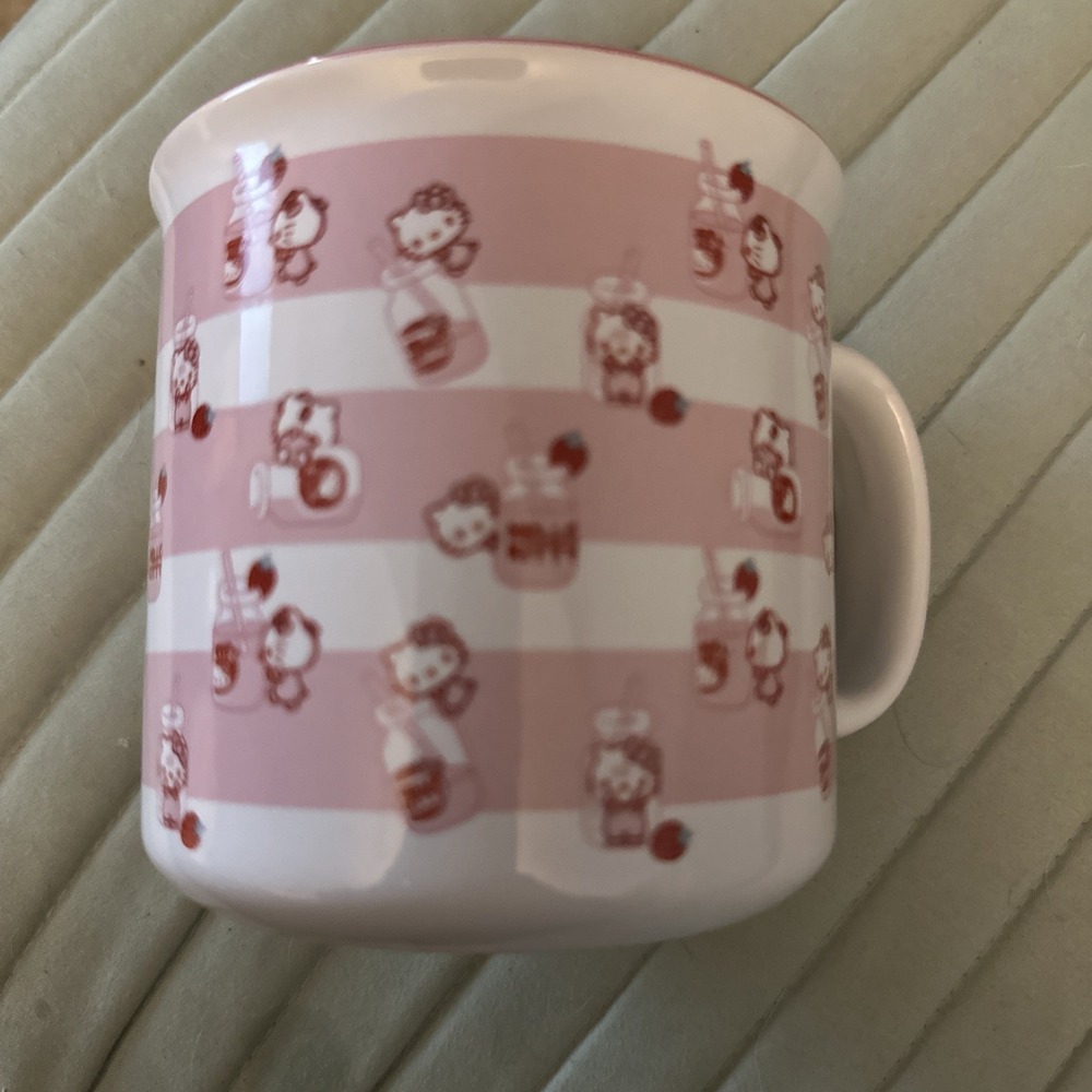 Hello Kitty Strawberry Milk 20 oz Ceramic Mug Pink & White‎ Stripes NEW